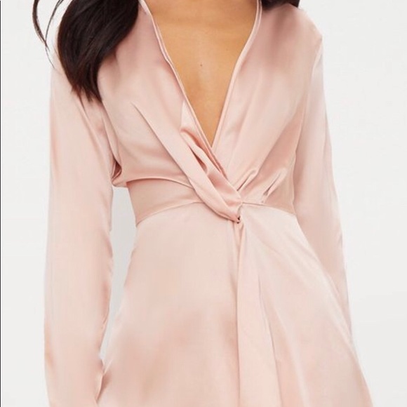 Pretty Little Thing Nude Wrap dress NWT - Picture 3 of 7